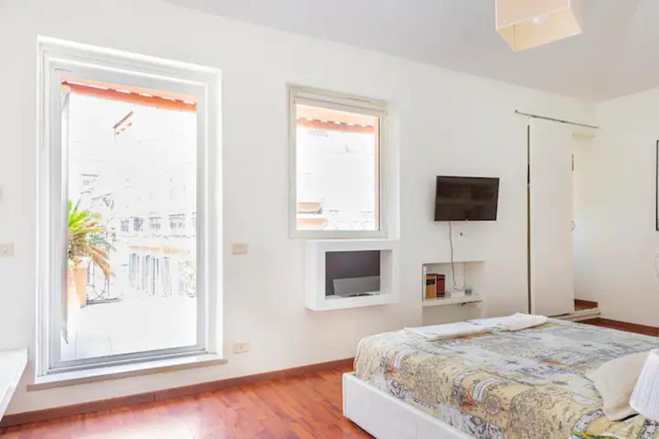 Terrazzo Frattina Apartment Рим Екстериор снимка